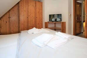 2 bedrooms, iron/ironing board, WiFi - Gmelinstraße 19 d - Hausscheibe mit 2- Zimmern auf ca. 52m² und Terrasse (Wyk auf Föhr)