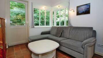 Fernseher, Kamin, DVD-Player, Stereoanlage