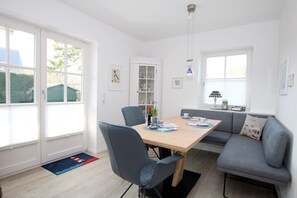 Dining - Olhörnstieg 6, Whg. 2 Inselliebe - Apartment with 3 rooms on approx. 53m² (Wyk auf Föhr)