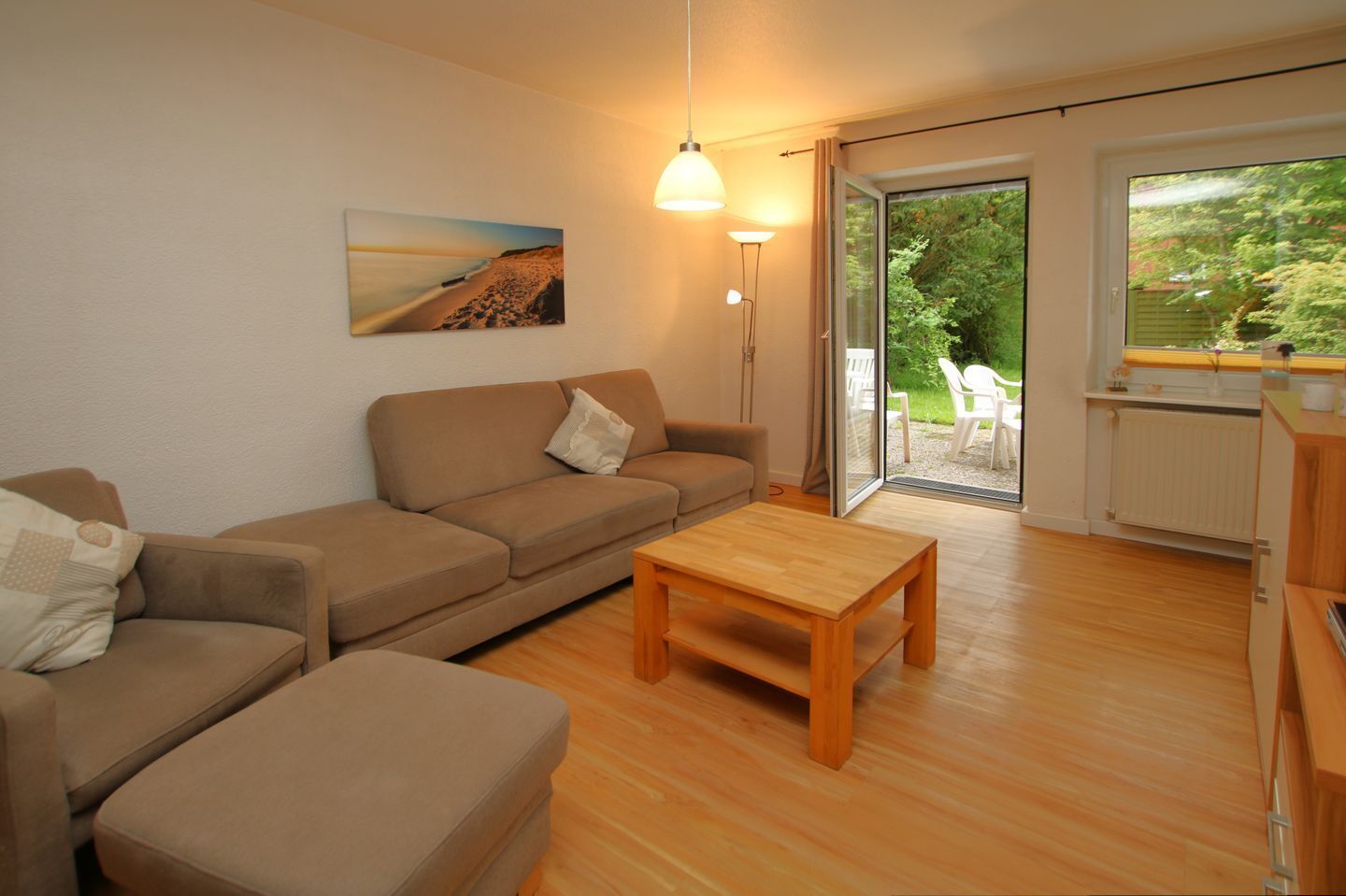 Fernseher, DVD-Player, Stereoanlage