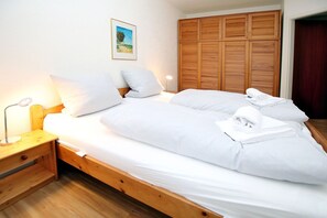 Unclassified image, 4 of 13, button - Flurstraße 10, Whg. 1 - Apartment with 3 rooms on approx. 60m² on the ground floor (Wyk auf Föhr)