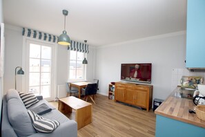 TV - Sandwall 14, Whg. 4 - Apartment at Sandwall with 2 rooms on approx. 40m² (Wyk auf Föhr)