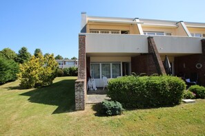 Unclassified image, 3 of 10, button