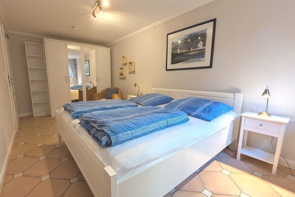3 bedrooms, iron/ironing board, WiFi