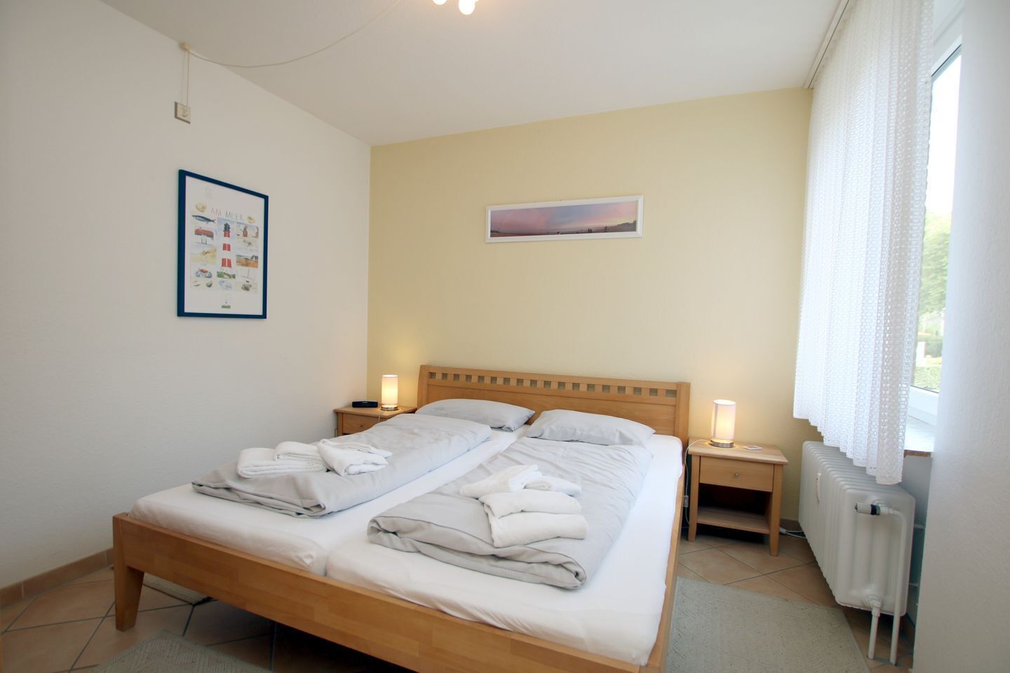 2 bedrooms, iron/ironing board, WiFi