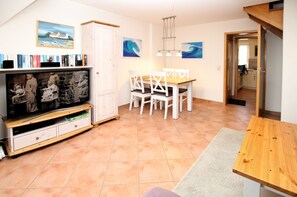 Dining - Lüttmarsch 13, Whg. 7 - Ferienwohnung mit 2- Zimmern auf ca. 35m² (Wyk auf Föhr)