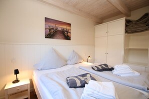 1 chambre, coffres-forts dans les chambres, fer et planche à repasser