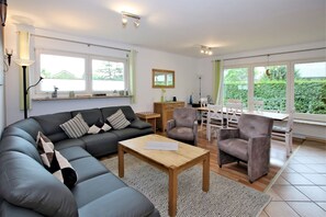 Unclassified image, 2 of 21, button - Starklef 32a - Ferienhaus für bis zu 8 Personen auf ca. 145 m² (Wyk auf Föhr)