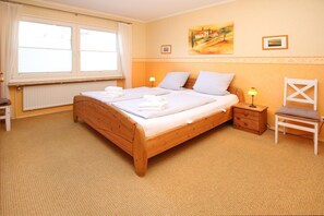 4 chambres, fer et planche à repasser, Wi-Fi