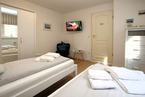 Unclassified image, 5 of 19, button