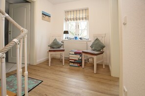 Unclassified image, 3 of 19, button