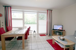 Fernseher, Stereoanlage