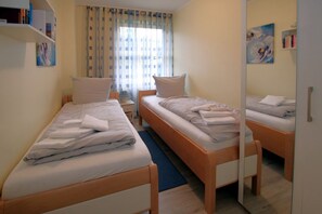 1 bedroom, WiFi - Gmelinstraße 28, Whg. 52, Feriendomizil am Südstrand - vacation apartment in Wyk, with (Wyk auf Föhr)