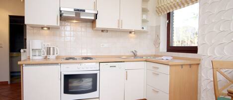 Fridge, oven, dishwasher