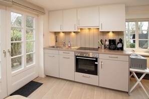 Luokittelematon kuva, 5 kautta 17, painike