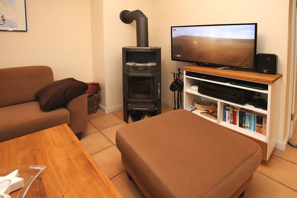 Unclassified image, 1 of 17, button