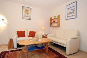 Unclassified image, 4 of 19, button - Berliner Ring 24, Whg. 2 "Moritz" - vacation apartment in a 3-family house, approx. 95m² with 3 (Wyk auf Föhr)