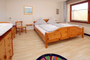 2 室のベッドルーム、アイロン / アイロン台、WiFi