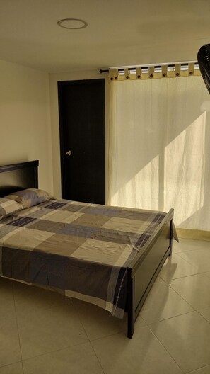 2 habitaciones, wifi gratis y ropa de cama