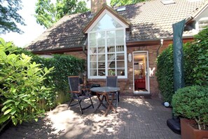 Outdoor dining - Gmelinstraße 17 c - House with 2 rooms on approx. 52m² and terrace (Wyk auf Föhr)