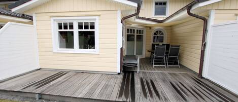 تناول الطعام بالخارج