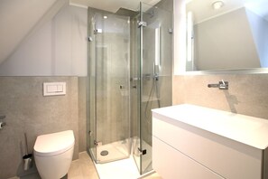 Shower, hair dryer - Ohl Dörp 49, No. 3 - House half in Wrixum under thatched roof with 3 rooms and 90 (Wrixum)