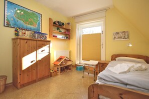 4 Schlafzimmer, Zimmersafe, Bügeleisen/Bügelbrett, WLAN