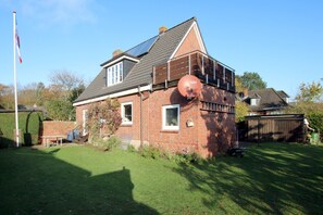 Exterior - Starklef 29, Whg. 2 - Ferienwhg. in Wyk, 2 Personen im OG, 2- Familienhauses, 3 Zimmer auf ca. 65m² (Wyk auf Föhr)