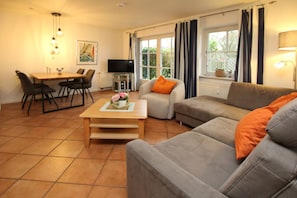 TV, lettore DVD, impianto stereo