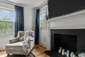 Smart TV, books
