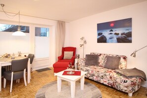 TV, stereo - Königstraße 5, Whg. 7, Atlantischer Hof - Apartment with 1 room on approx. (Wyk auf Föhr)