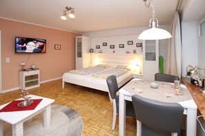 1 bedroom, WiFi - Königstraße 5, Whg. 7, Atlantischer Hof - Apartment with 1 room on approx. (Wyk auf Föhr)