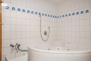 Dusj og hårføner