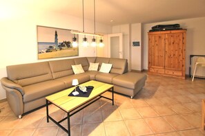 Unclassified image, 3 of 17, button