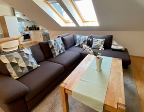 Televisión, tenis de mesa y estéreo 