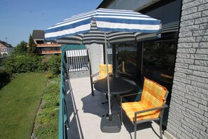 Unclassified image, 4 of 19, button