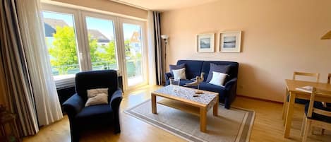 TV, DVD player, table tennis, stereo