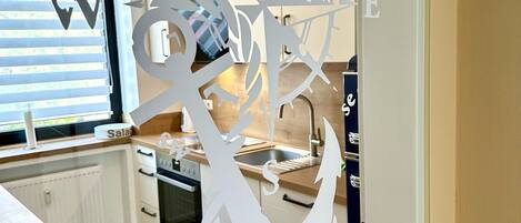 Réfrigérateur, four, plaque de cuisson, lave-vaisselle