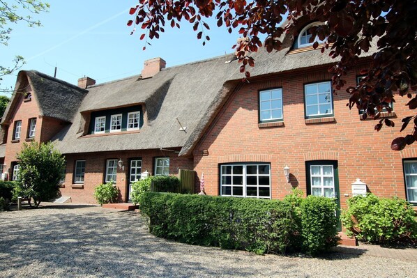 Nicht klassifiziertes Bild, 1 von 13, Schaltfläche