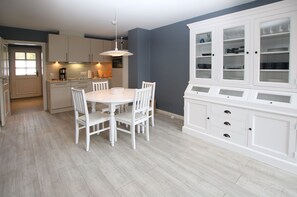Dining - Kiek Ut 9, Whg. 3 - Holiday apartment with 3 rooms on approx. 50m² (Wyk auf Föhr)