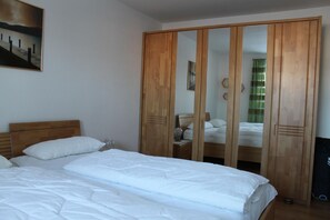 2 habitaciones, tabla de planchar con plancha y wifi 
