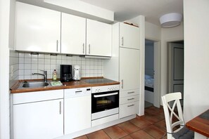 Oven, dishwasher