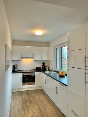 Oven, stovetop, dishwasher, coffee/tea maker - 1907 - Am Kurpark - 1907 - Apartment on the 2nd floor "Am Kurpark" (Dahme)