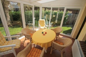 Unclassified image, 5 of 13, button - 1001 - "Seebär" in Haus Seelord - 1001 - "Haus Seelord" with winter garden (Dahme)