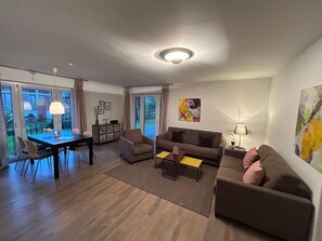 Televisión, tenis de mesa y estéreo 