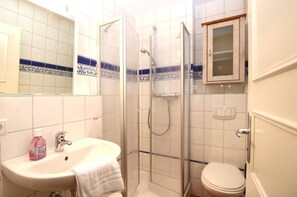 Shower - Wiesenweg 4a, Whg. 2 - Ferienwohnung mit 3- Zimmern auf ca. 120m² (Wyk auf Föhr)
