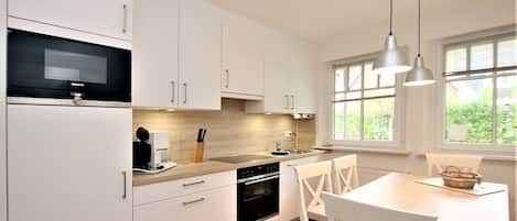 Mikrowelle, Ofen, Geschirrspüler