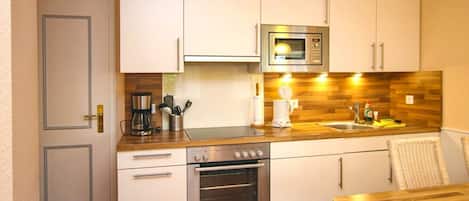 Frigorifero, forno, lavastoviglie, macchina per tè/caffè