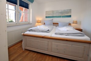 Unclassified image, 5 of 12, button - Gmelinstraße 12, Whg. 13, Haus Meeresbrandung - Ferienwohnung mit 2-zimmern mit ca. 45m² und Balkon (Wyk auf Föhr)