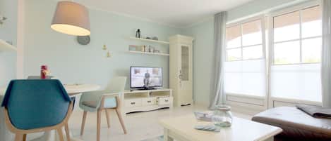 Télévision, chaîne hi-fi